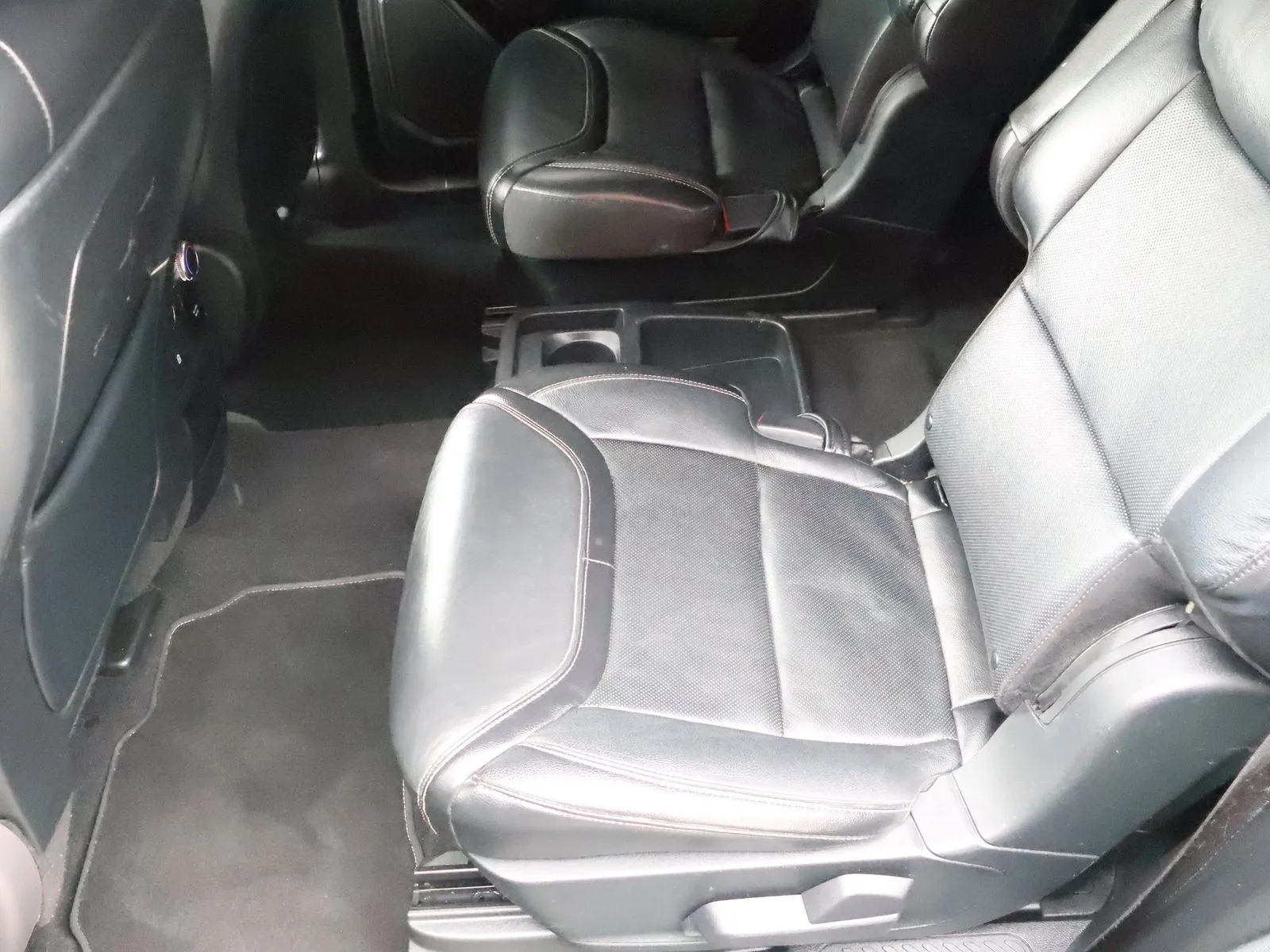 Ford Explorer photo 44