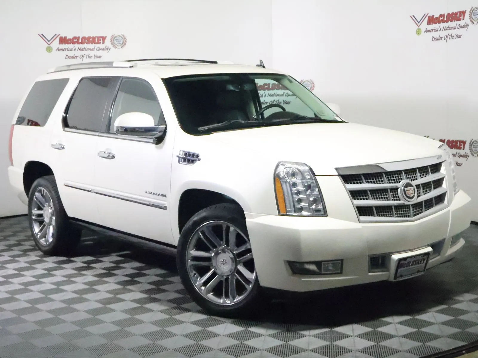 Cadillac Escalade photo 2