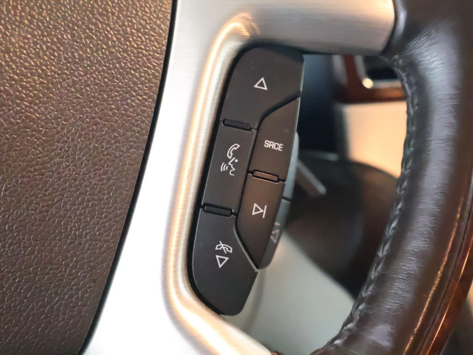 Cadillac Escalade photo 36