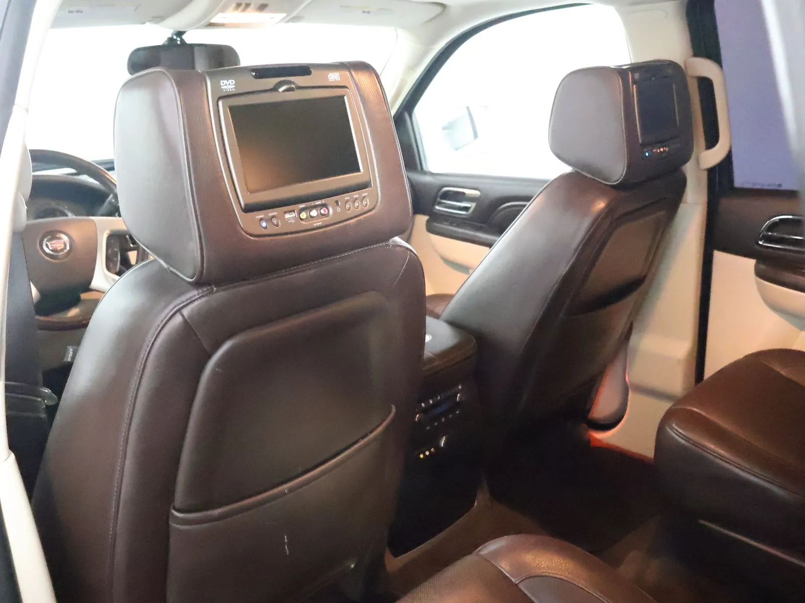 Cadillac Escalade photo 43