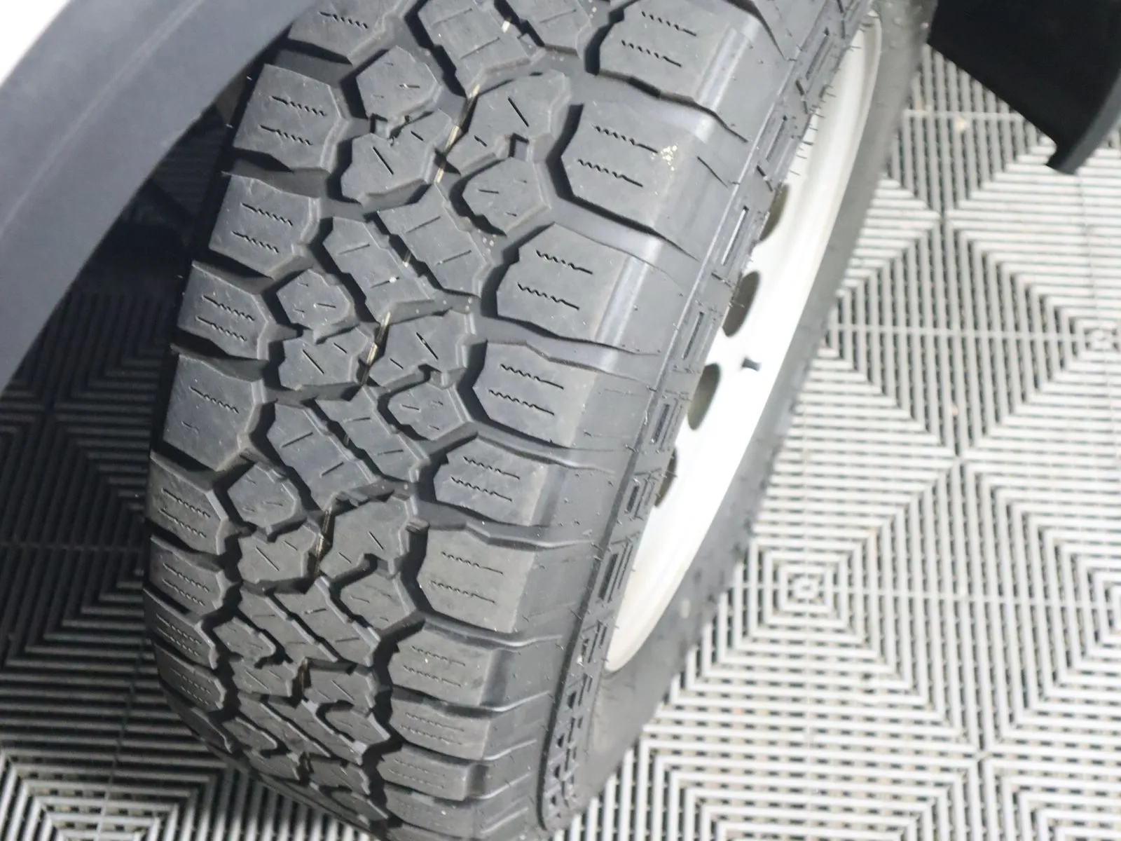 GMC Sierra photo 18