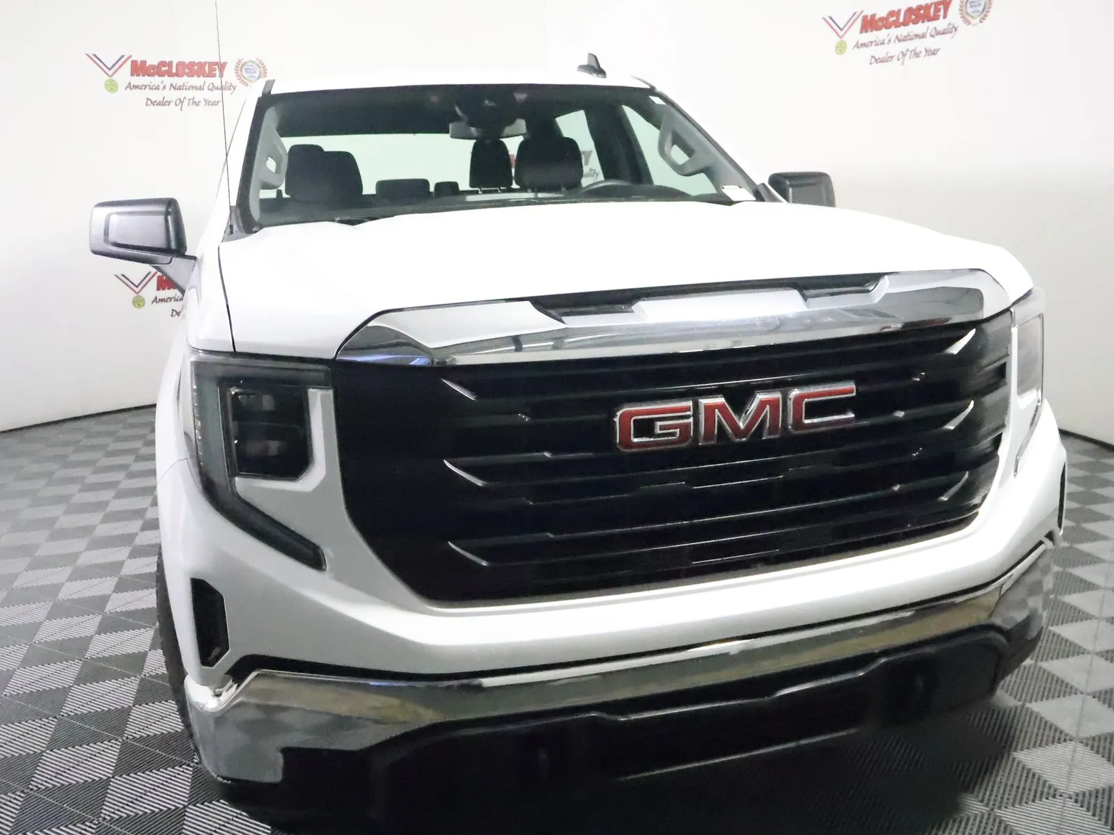GMC Sierra photo 15