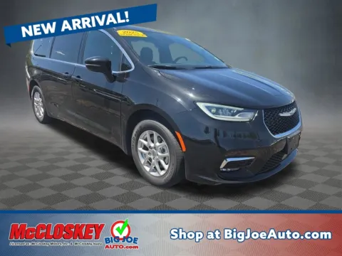 Black 2025 Chrysler Pacifica Select for sale in Colorado Springs, CO