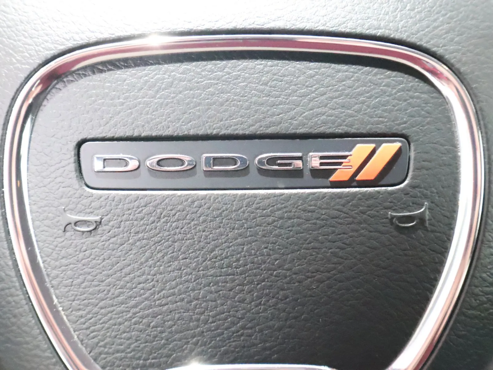 Dodge Challenger photo 31