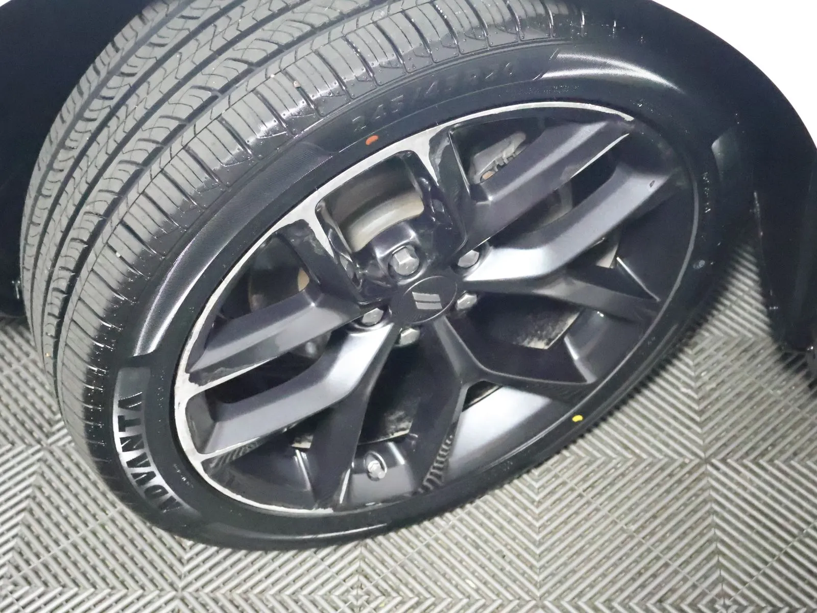 Dodge Challenger photo 16