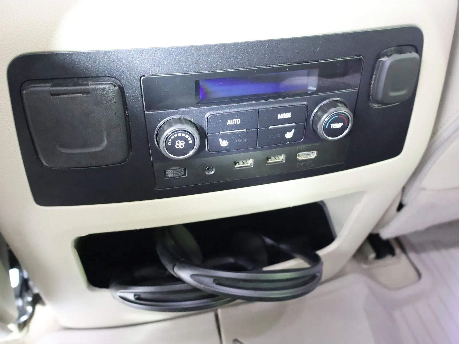 GMC Yukon photo 46