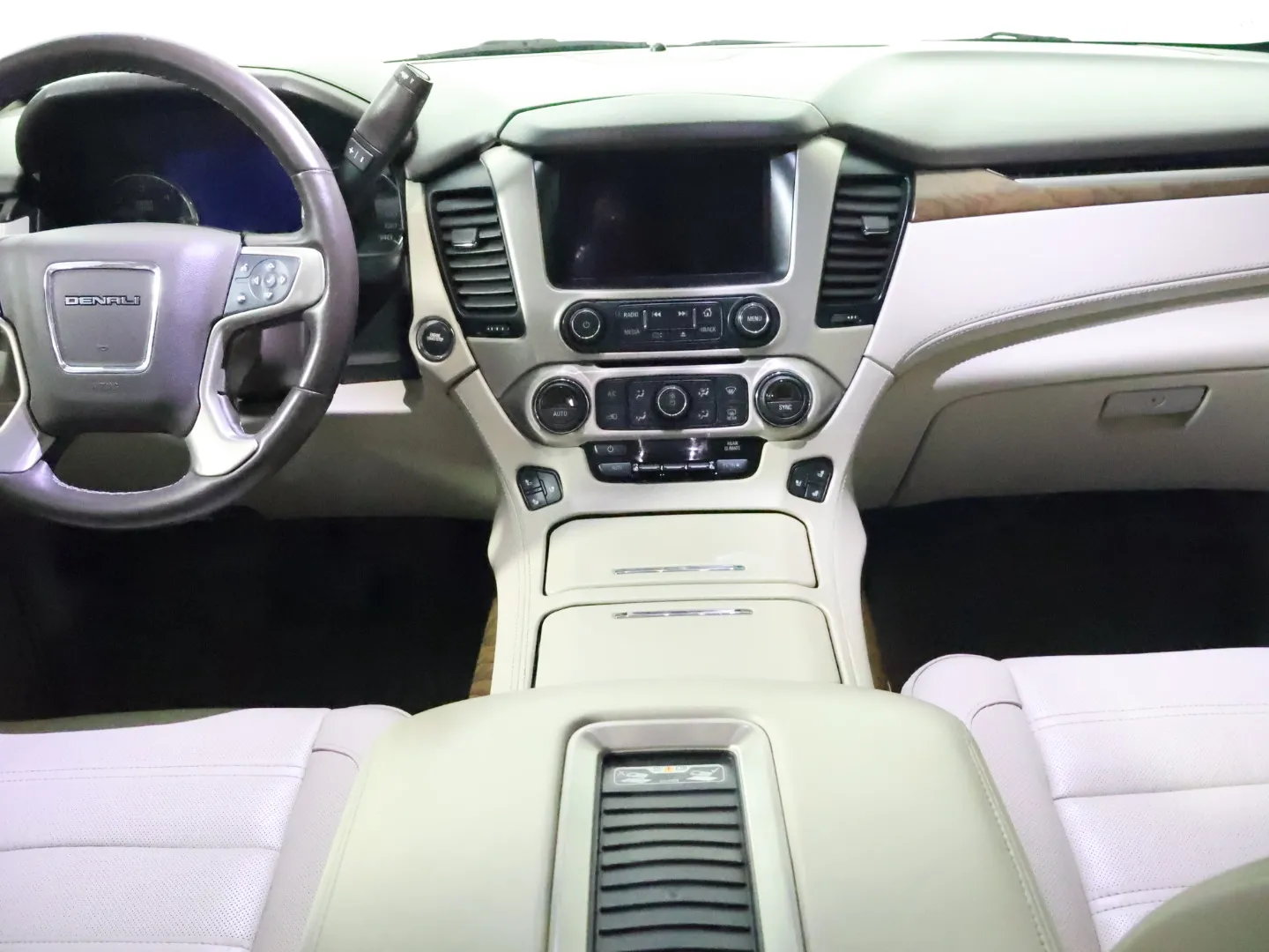 GMC Yukon photo 27