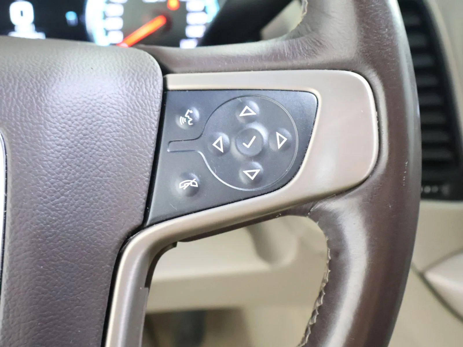 GMC Yukon photo 39