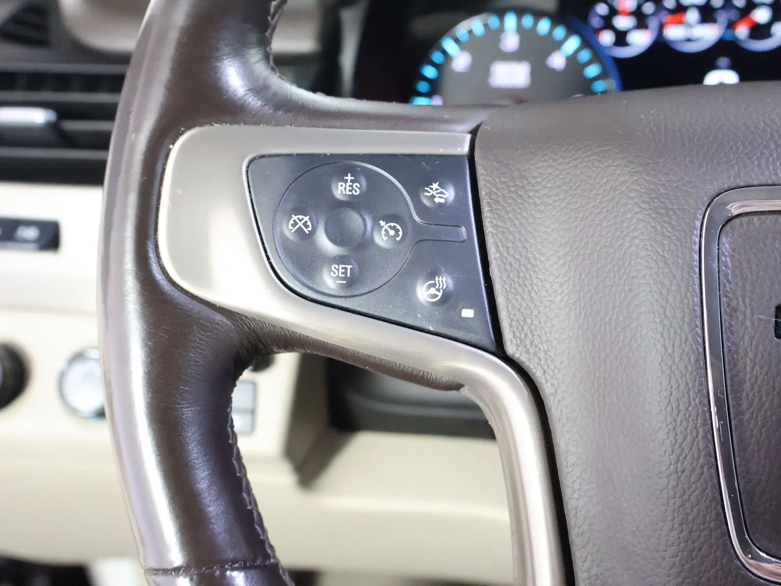 GMC Yukon photo 38