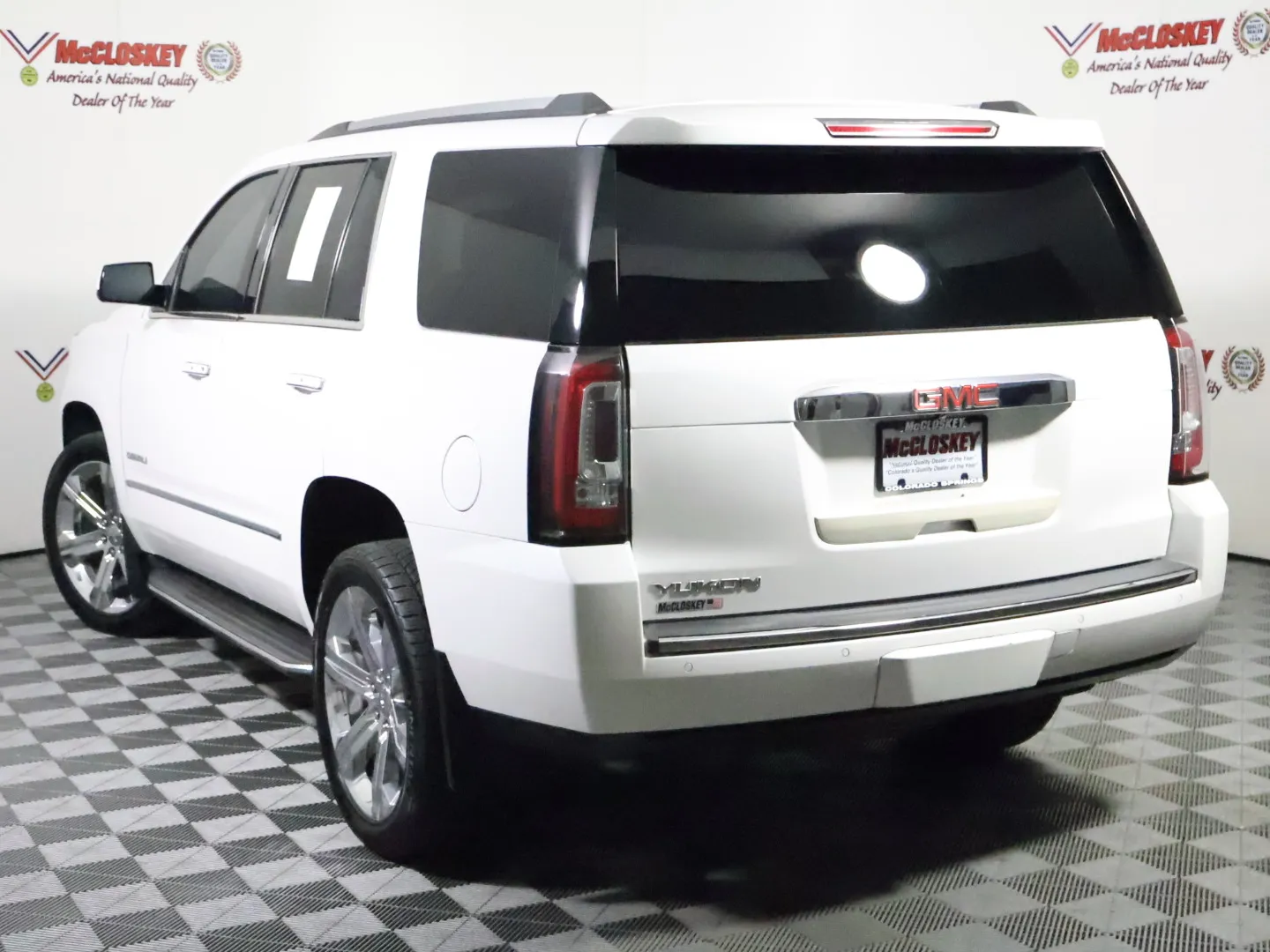 GMC Yukon photo 12