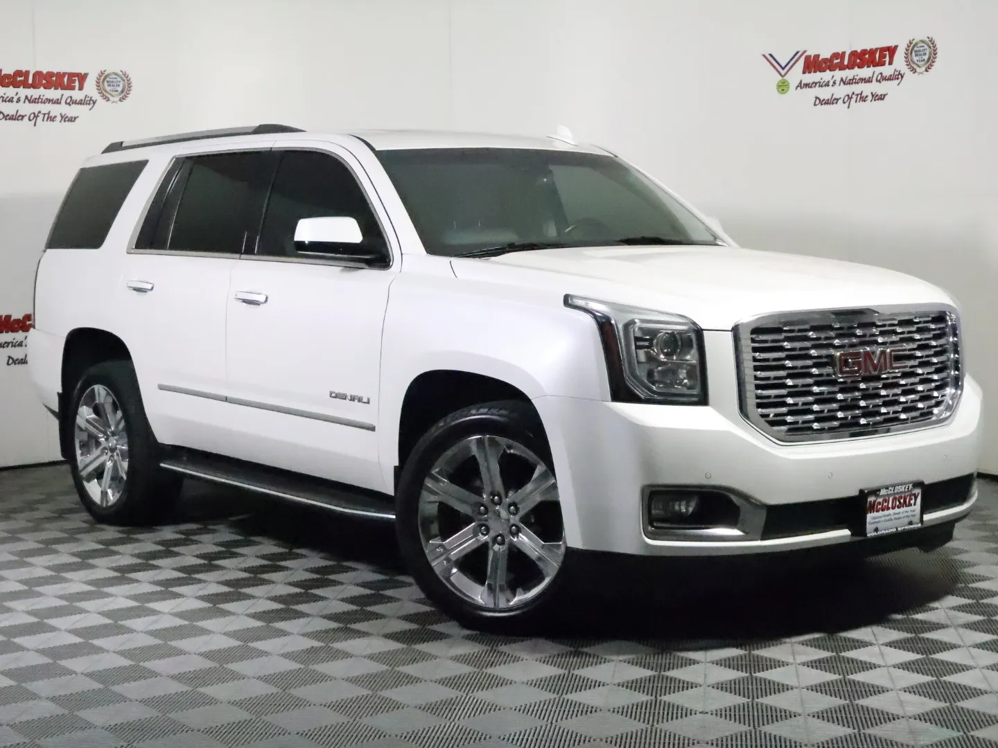 GMC Yukon photo 2
