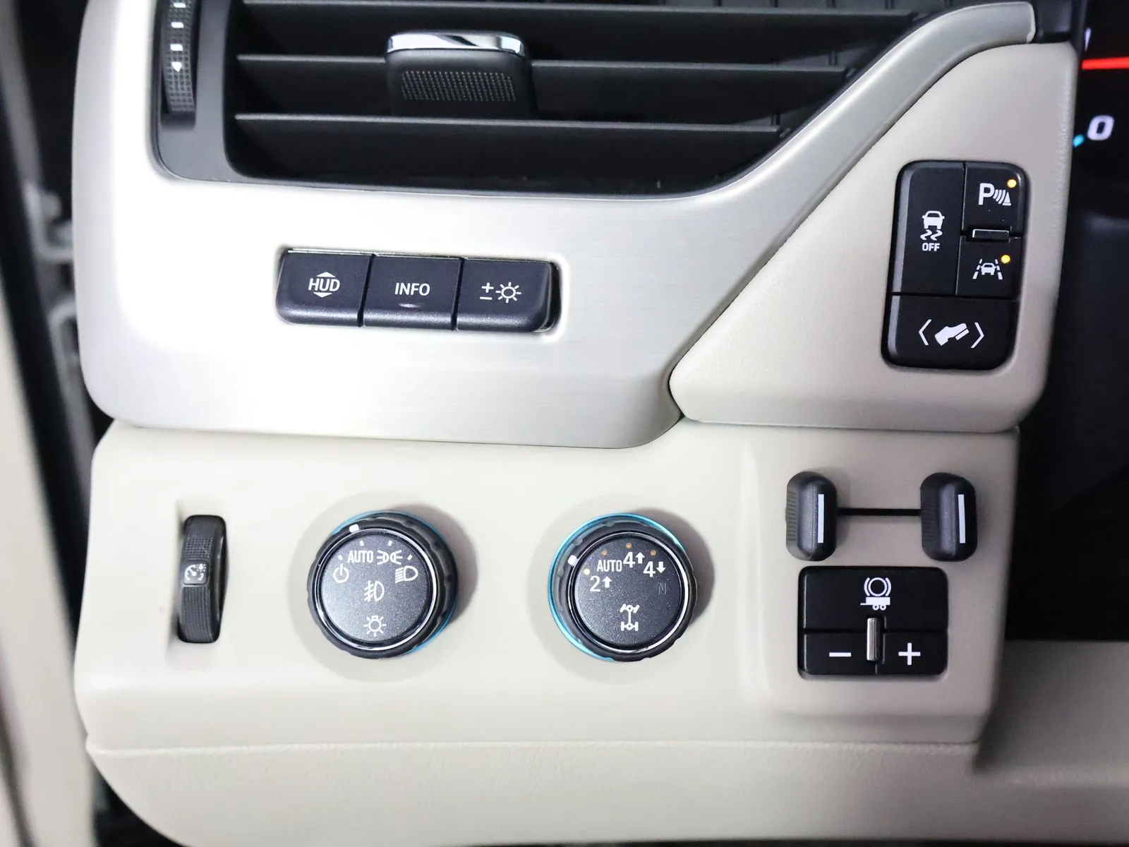 GMC Yukon photo 35