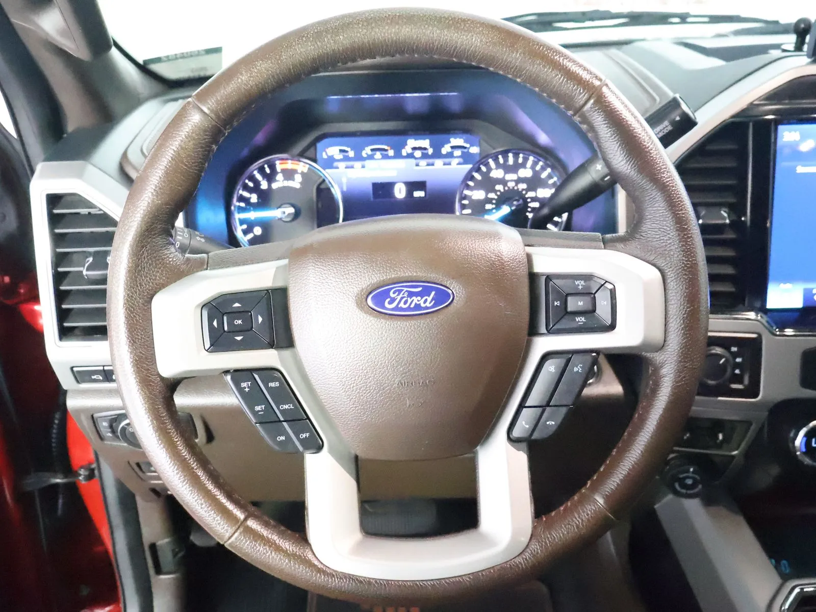 Ford F350SD photo 38