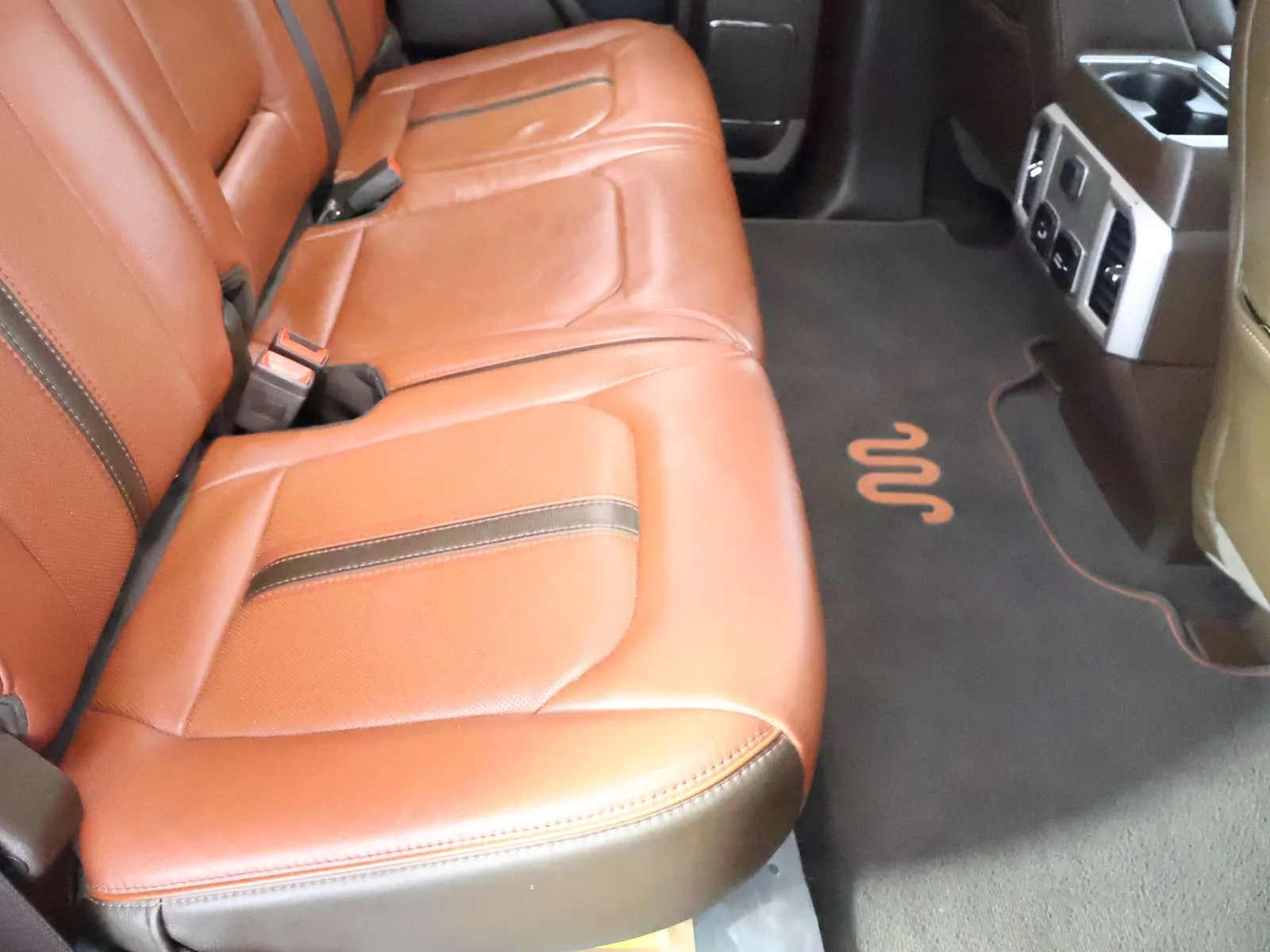 Ford F350SD photo 58