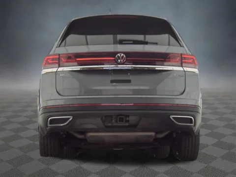 More photos of 2024 Volkswagen Atlas 2.0T SE w/Technology at McCloskey Imports & 4x4s (Licensed as McCloskey Isuzu), CO