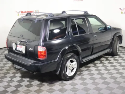 More photos of 2003 INFINITI QX4 Luxury at McCloskey Imports & 4x4s (Licensed as McCloskey Isuzu), CO