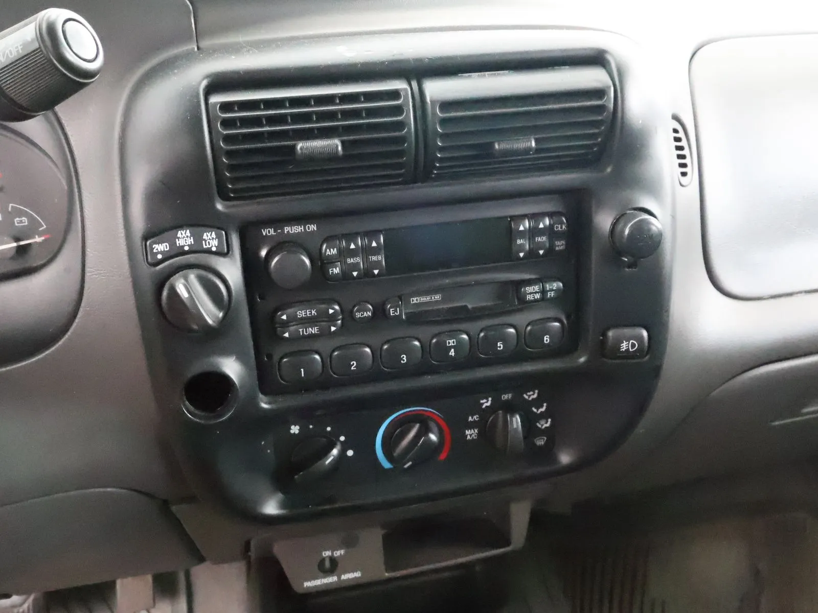 2001 Ford Ranger - Photo 29