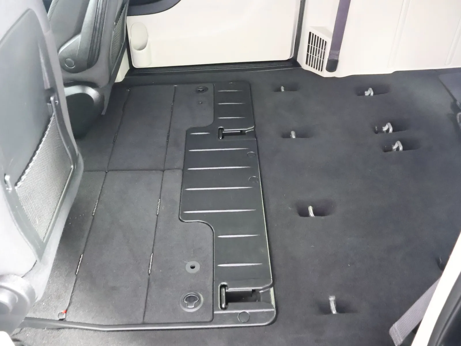 Dodge Grand Caravan photo 40