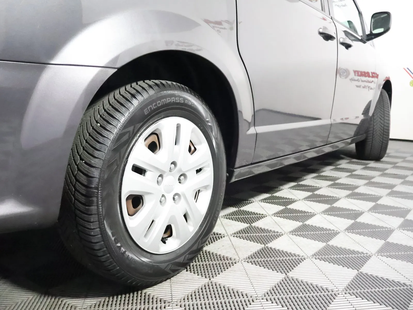 Dodge Grand Caravan photo 11