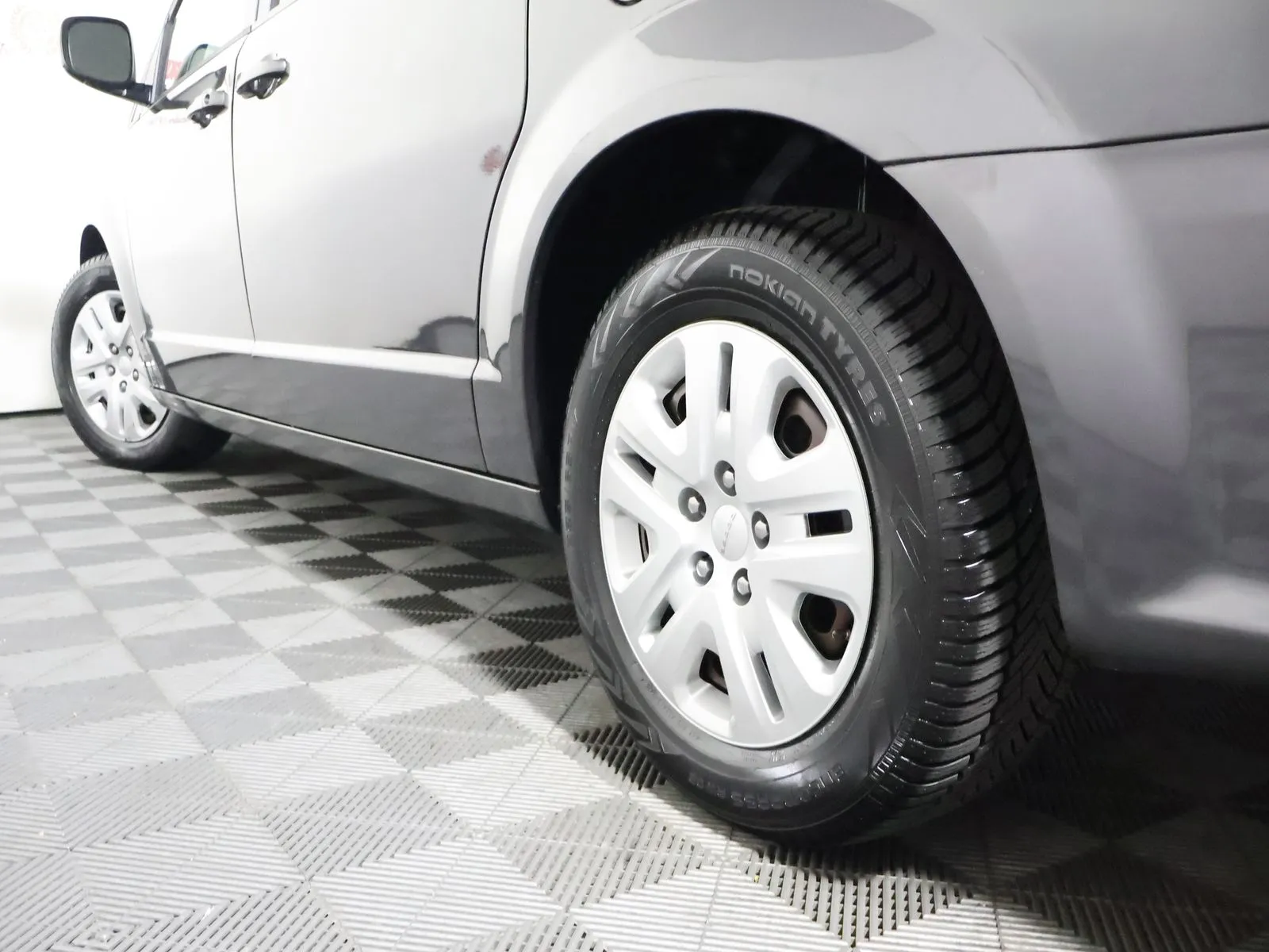 Dodge Grand Caravan photo 12