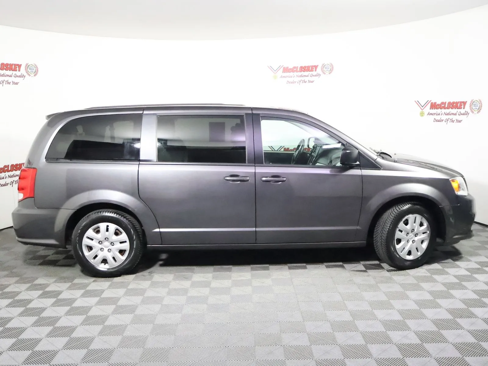 Dodge Grand Caravan photo 3