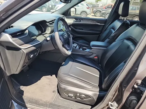 More photos of 2024 Jeep Grand Cherokee 4xe at McCloskey Imports & 4x4s (Licensed as McCloskey Isuzu), CO
