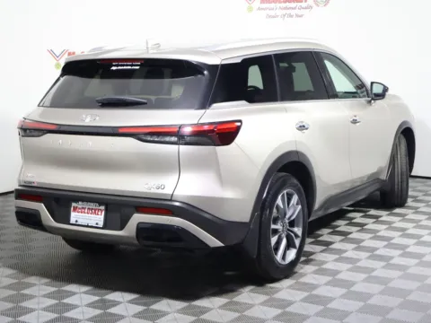 More photos of 2024 INFINITI QX60 LUXE at McCloskey Imports & 4x4s (Licensed as McCloskey Isuzu), CO