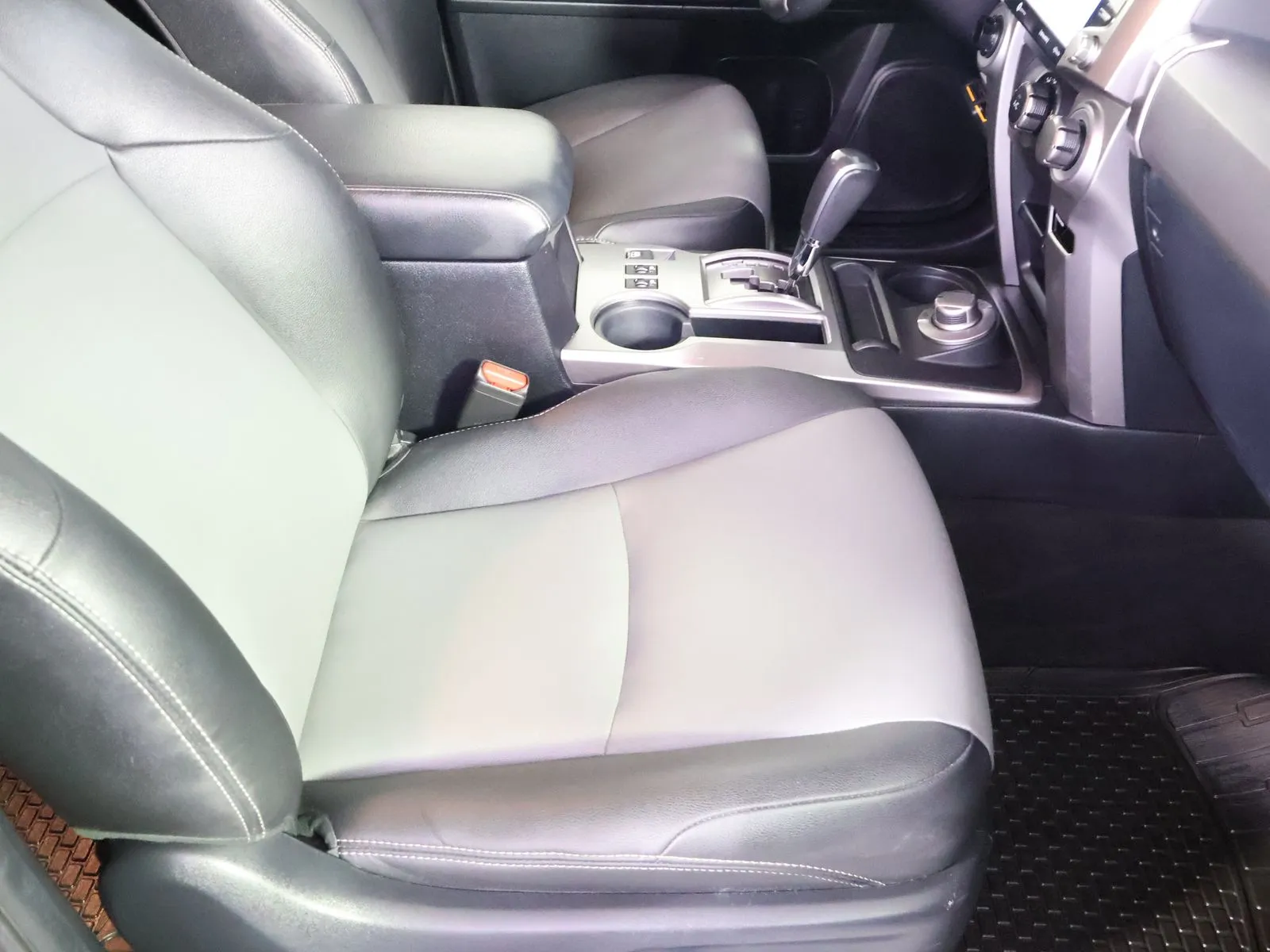 Toyota 4Runner photo 54