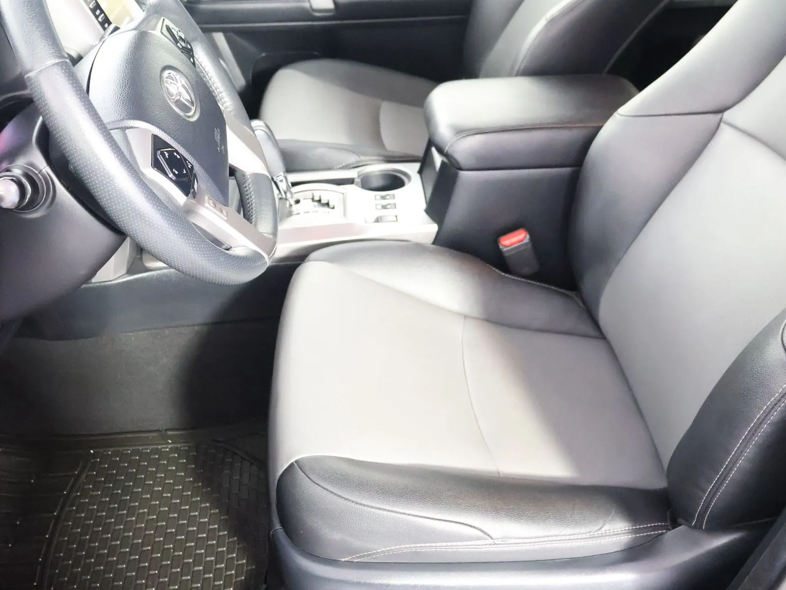 Toyota 4Runner photo 27