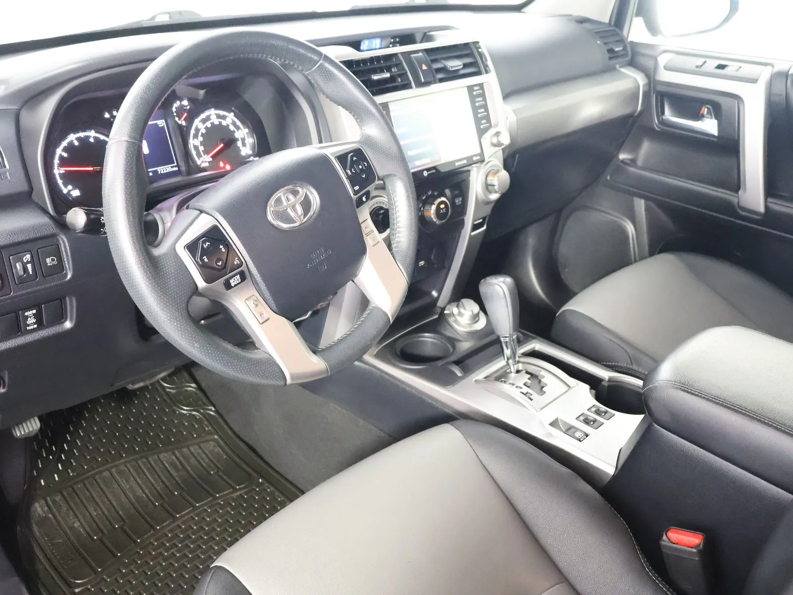 Toyota 4Runner photo 26