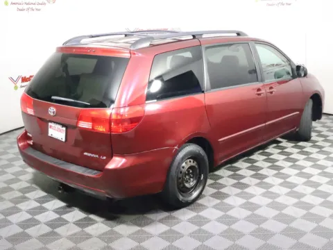 More photos of 2004 Toyota Sienna LE at McCloskey Imports & 4x4s (Licensed as McCloskey Isuzu), CO