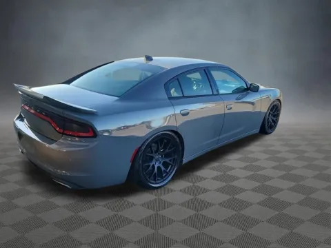 More photos of 2018 Dodge Charger SXT at McCloskey Imports & 4x4s (Licensed as McCloskey Isuzu), CO