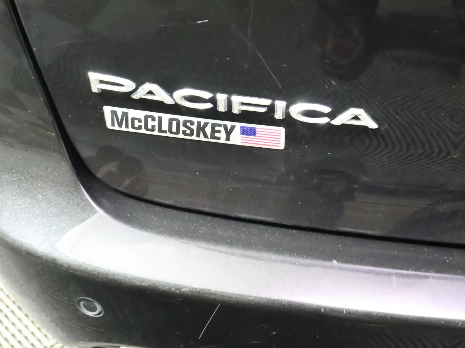 Chrysler Pacifica photo 10