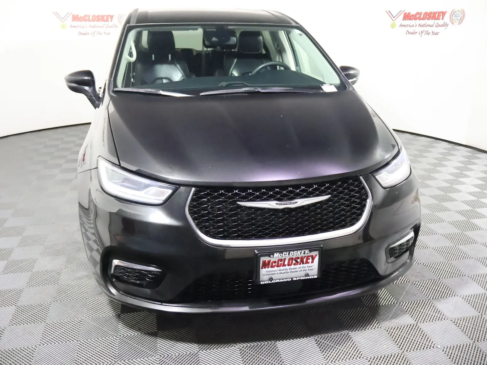 Chrysler Pacifica photo 17