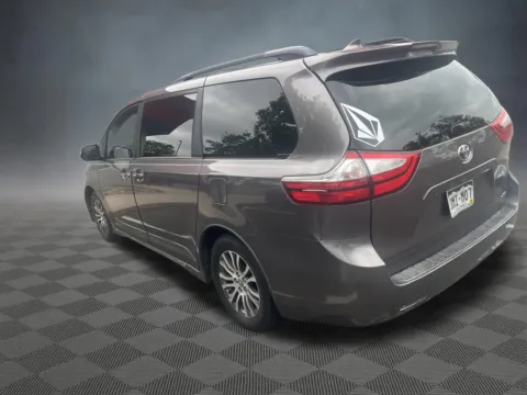 More photos of 2019 Toyota Sienna XLE at McCloskey Imports & 4x4s (Licensed as McCloskey Isuzu), CO