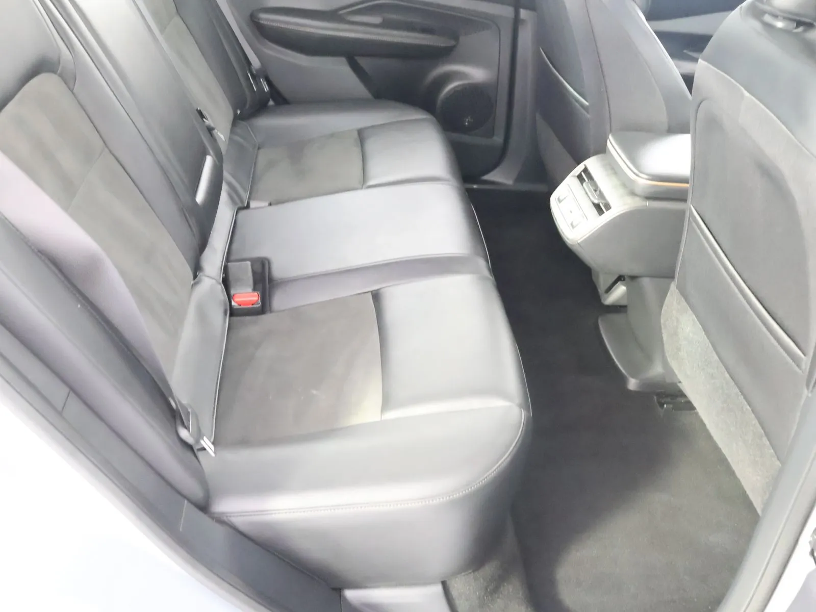 Nissan Ariya photo 45