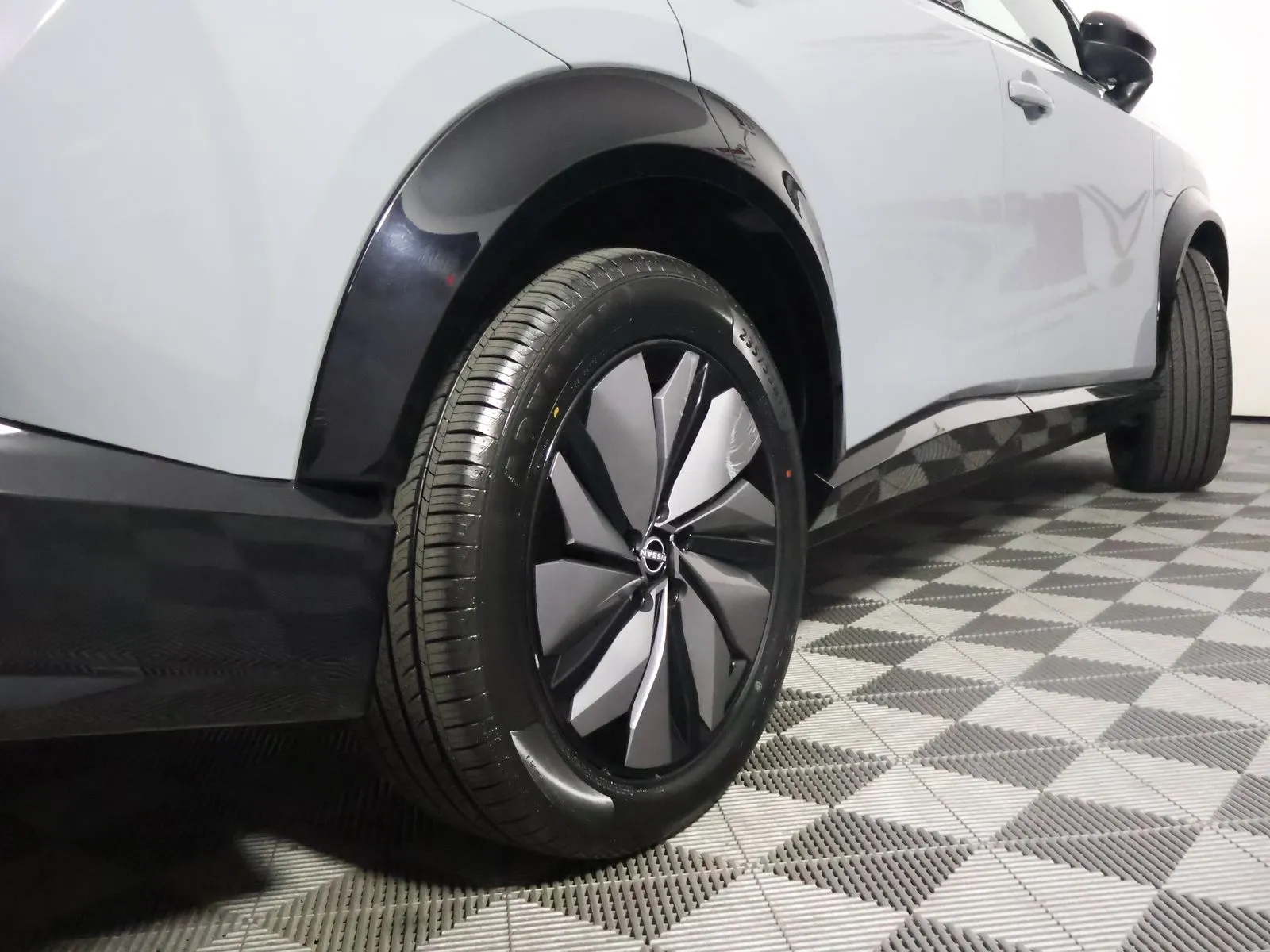Nissan Ariya photo 12