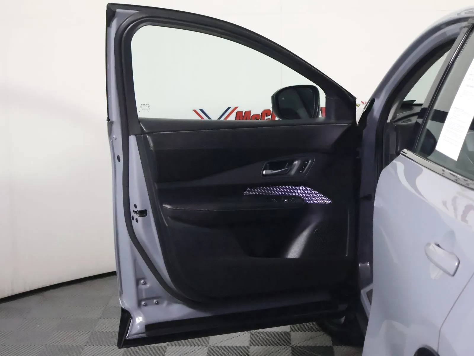 Nissan Ariya photo 23