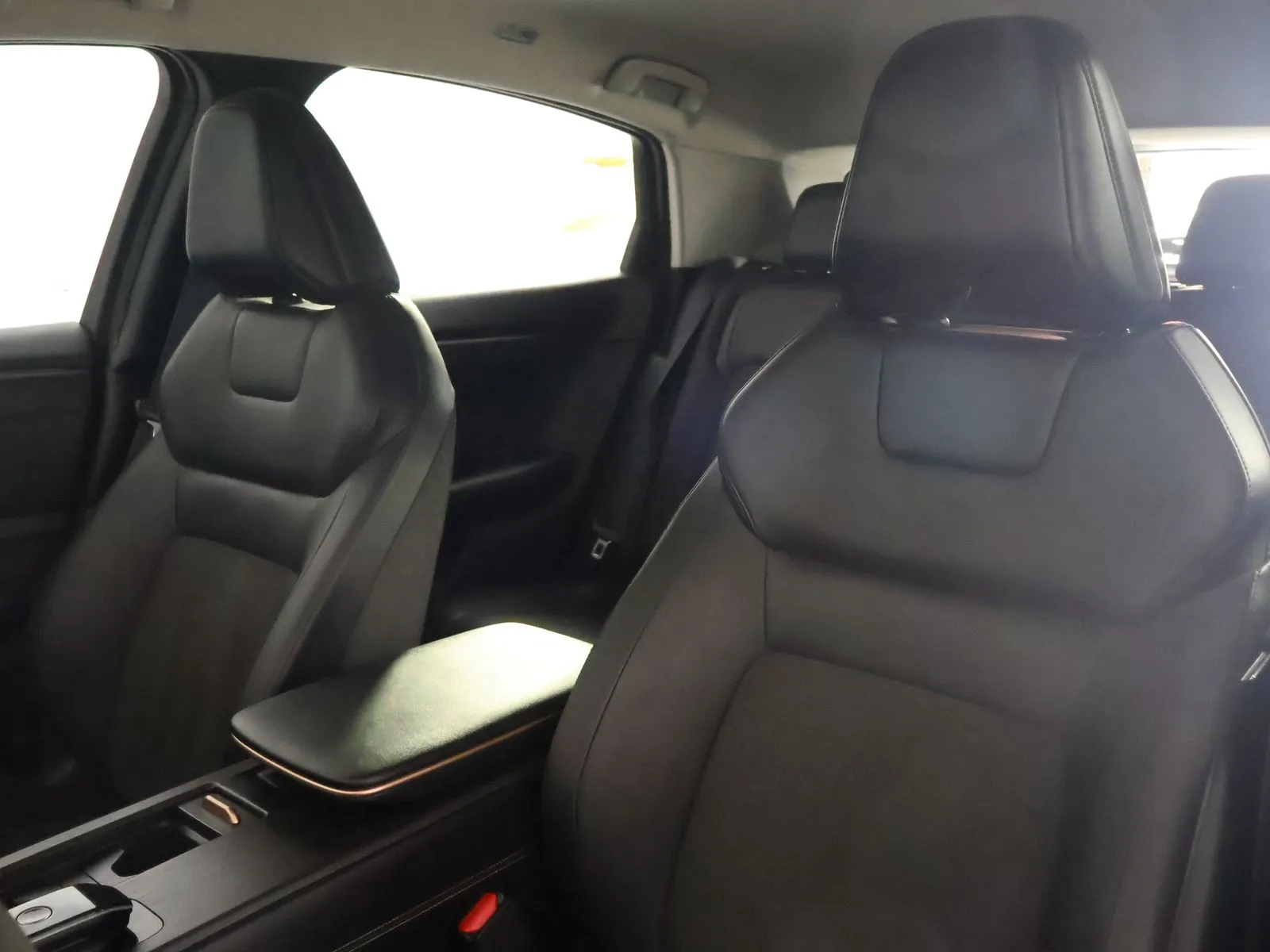 Nissan Ariya photo 26