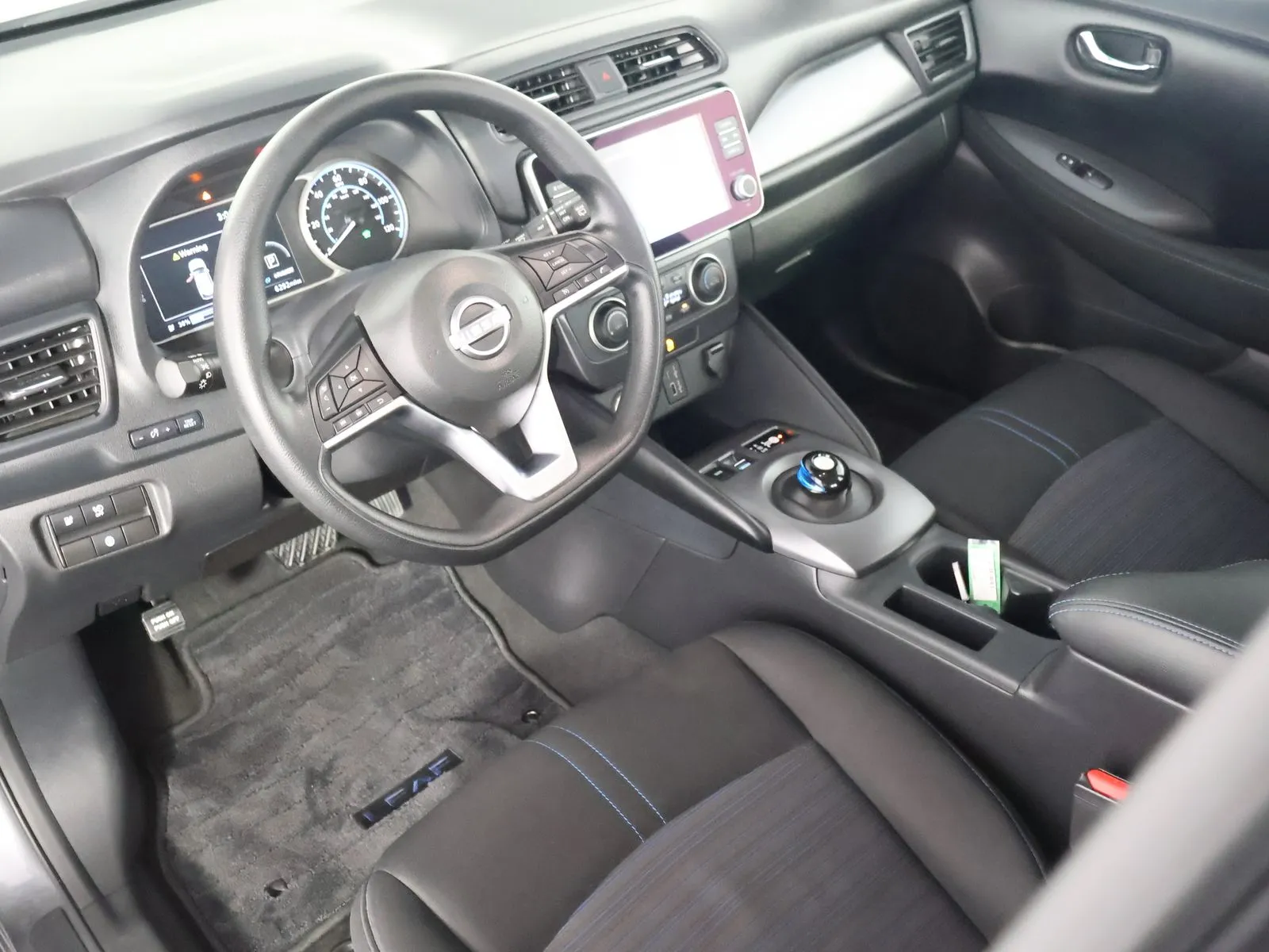 Nissan Leaf photo 23