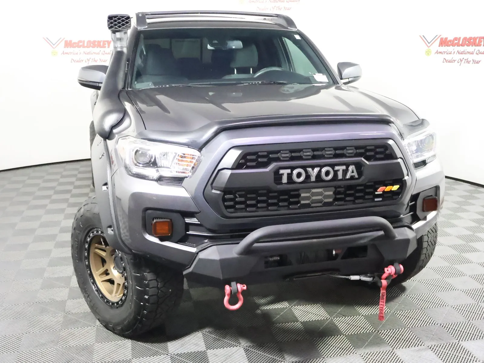 Toyota Tacoma photo 12