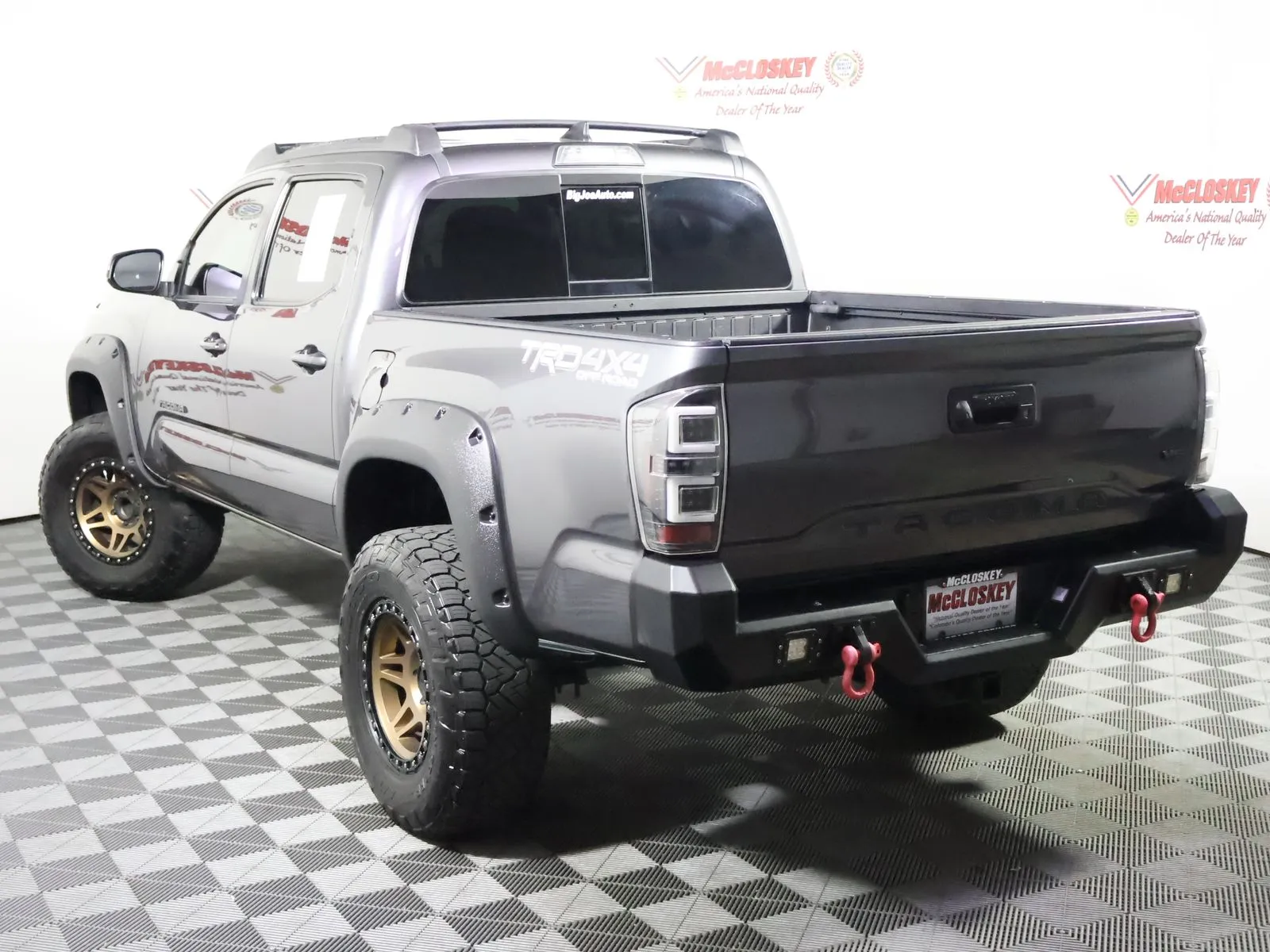 Toyota Tacoma photo 10