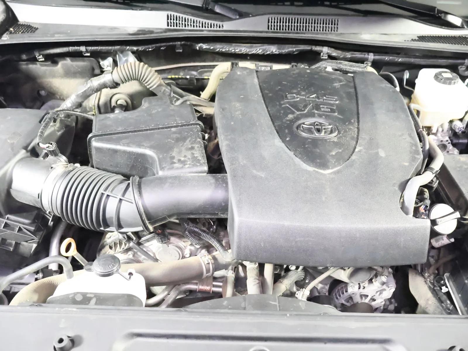 Toyota Tacoma photo 17