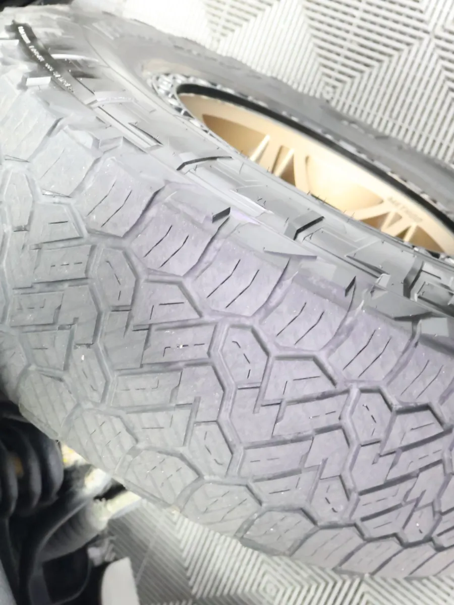 Toyota Tacoma photo 16