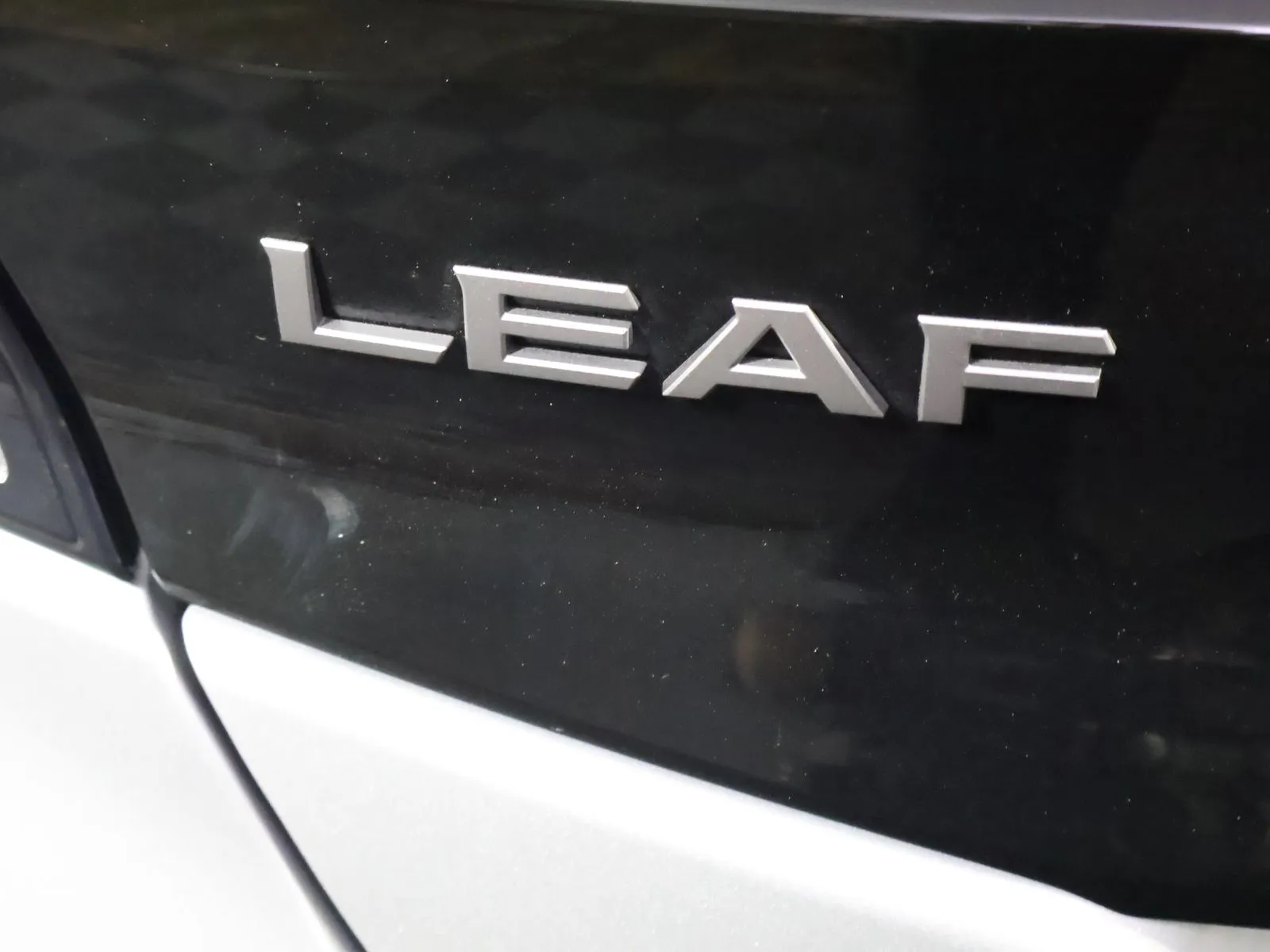 Nissan Leaf photo 9