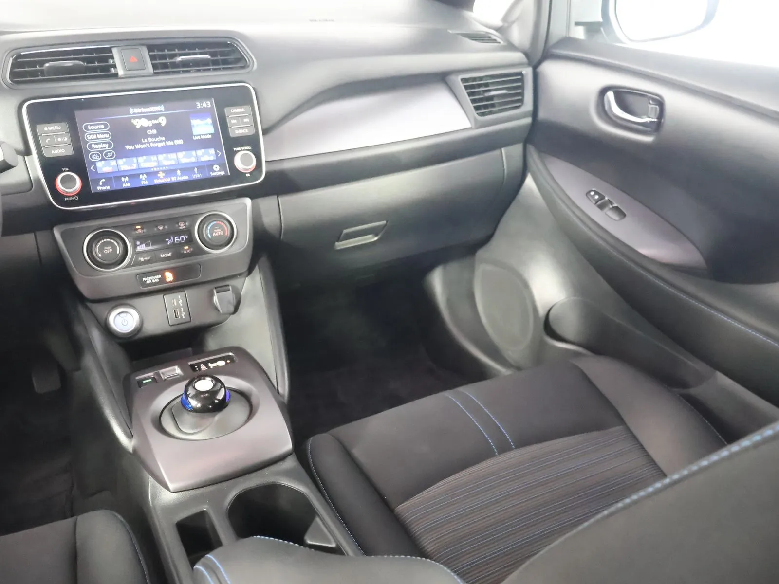 Nissan Leaf photo 27