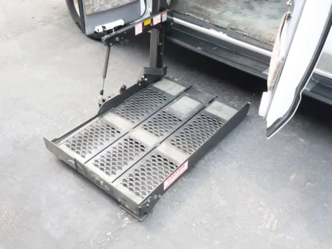 More photos of 2000 Ford E-150 MOBILITY VAN at McCloskey Imports & 4x4s (Licensed as McCloskey Isuzu), CO
