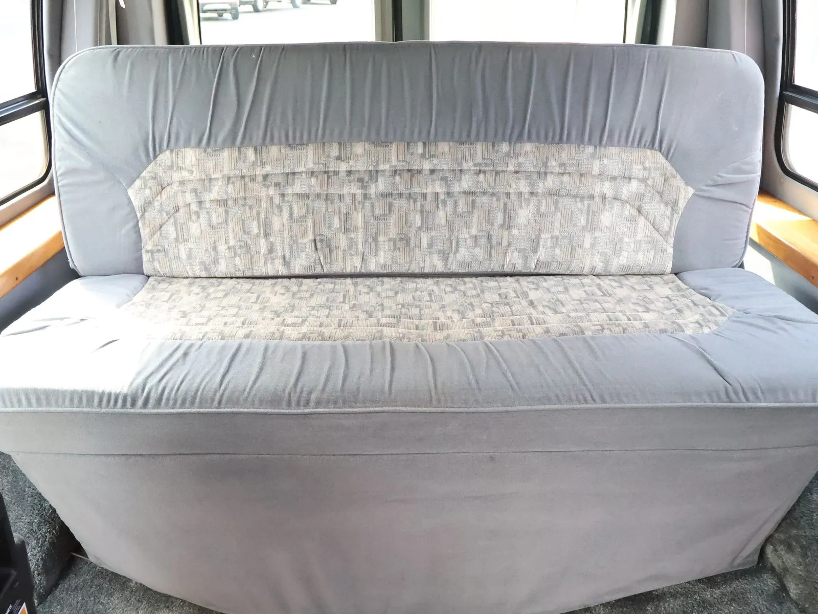 Ford E-150 photo 52