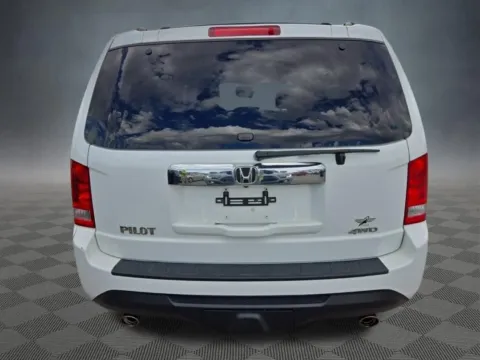 More photos of 2014 Honda Pilot EX-L at McCloskey Imports & 4x4s (Licensed as McCloskey Isuzu), CO