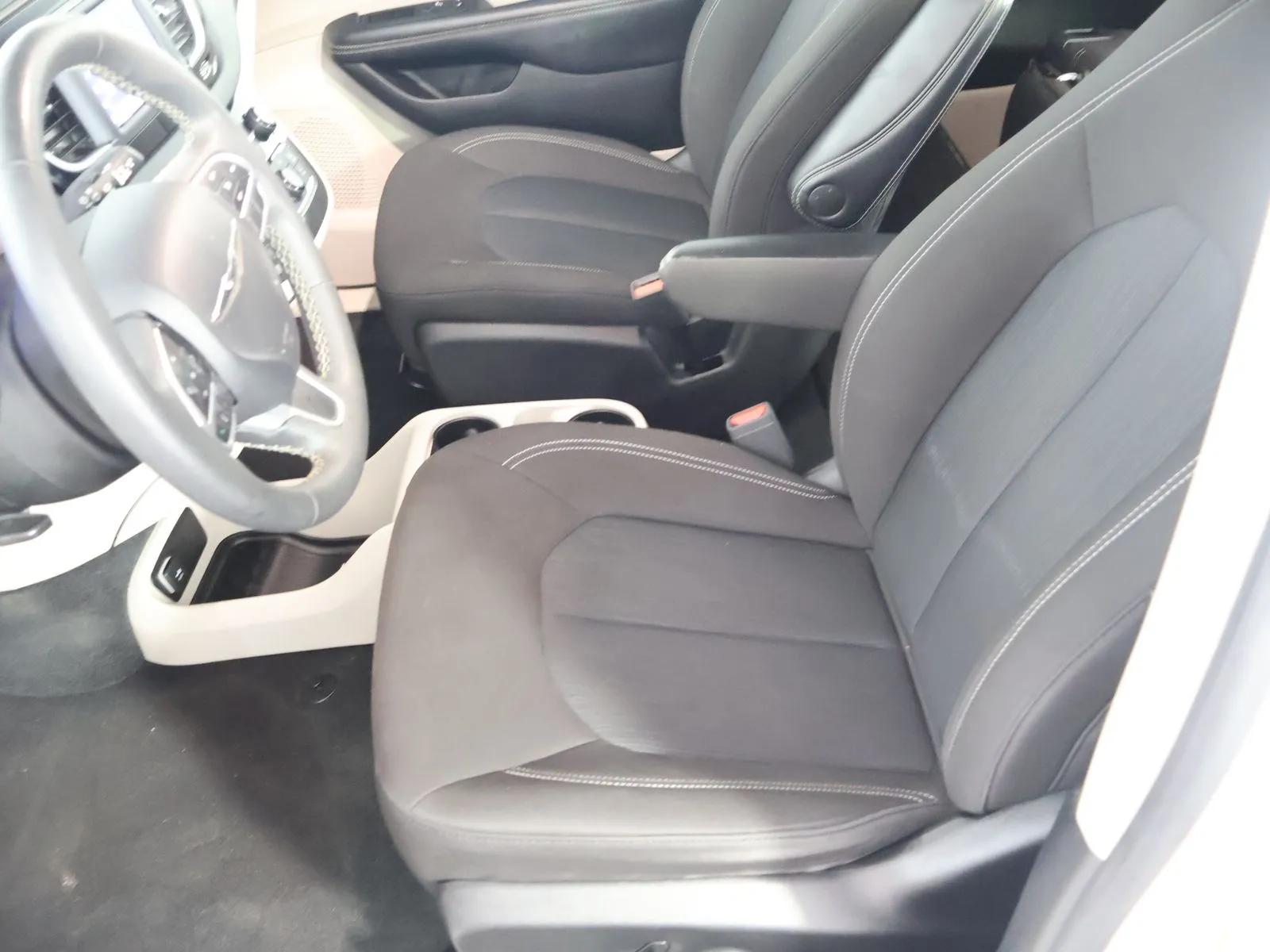 Chrysler Voyager photo 25